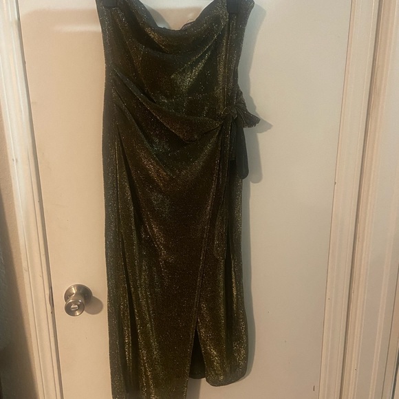 Official NFL Seahawks Jersey size Medium.  With matching tights medium. - Picture 3 of 16